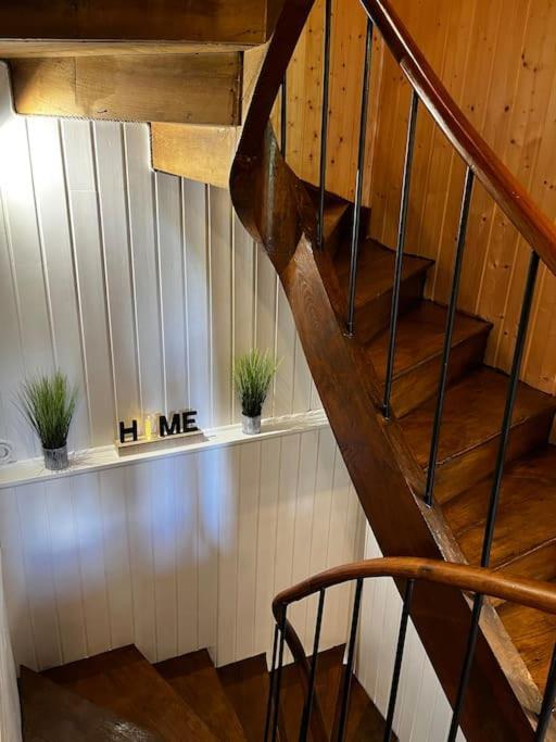 Gite A La Ferme Au Coeur De L'Auvergne Saint-Hippolyte  Esterno foto